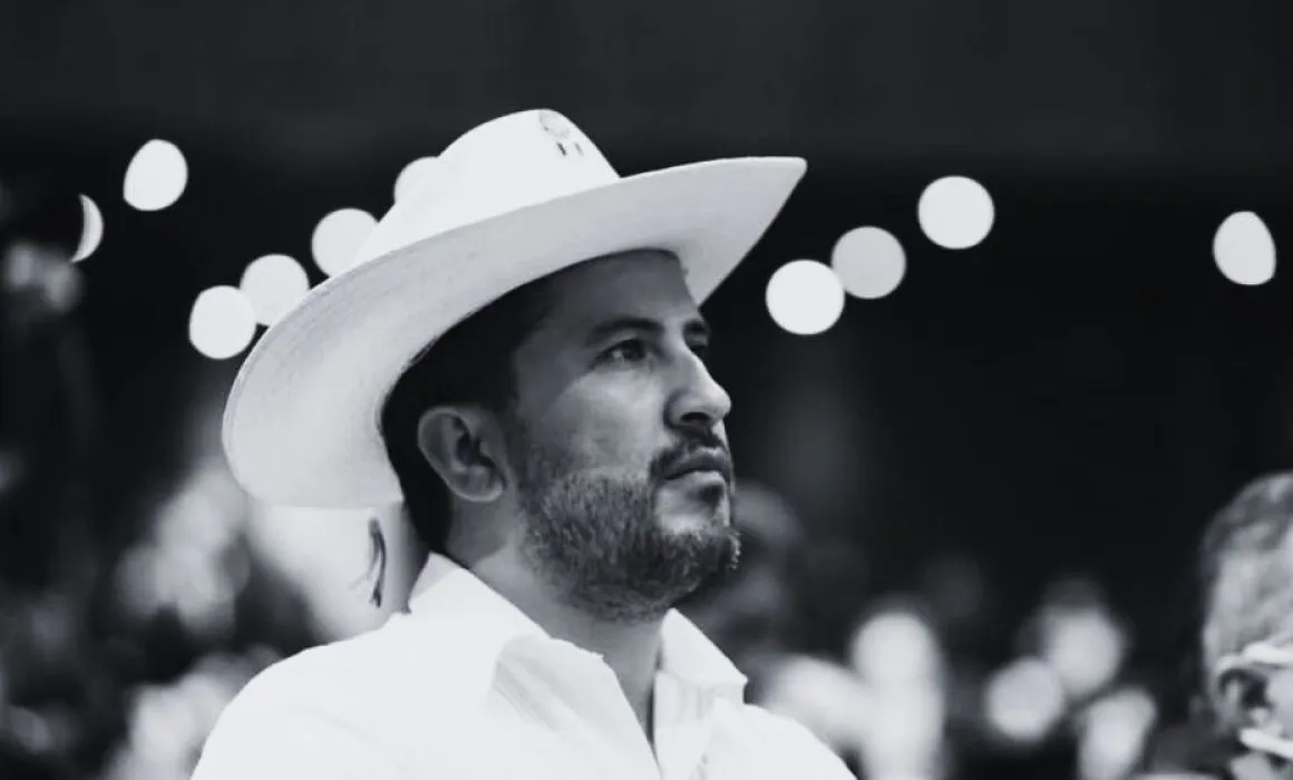 carlos-manzo-1160x700