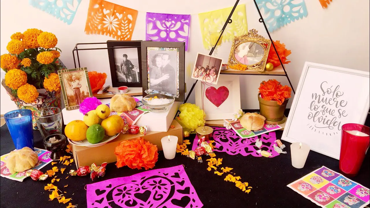 altar-de-muertos-familiar